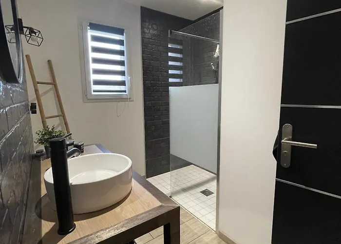 A 20minutes Du Circuit Des 24h Du Mans ホームステイ