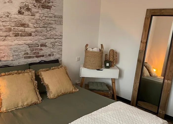 A 20minutes Du Circuit Des 24h Du Mans ホームステイ